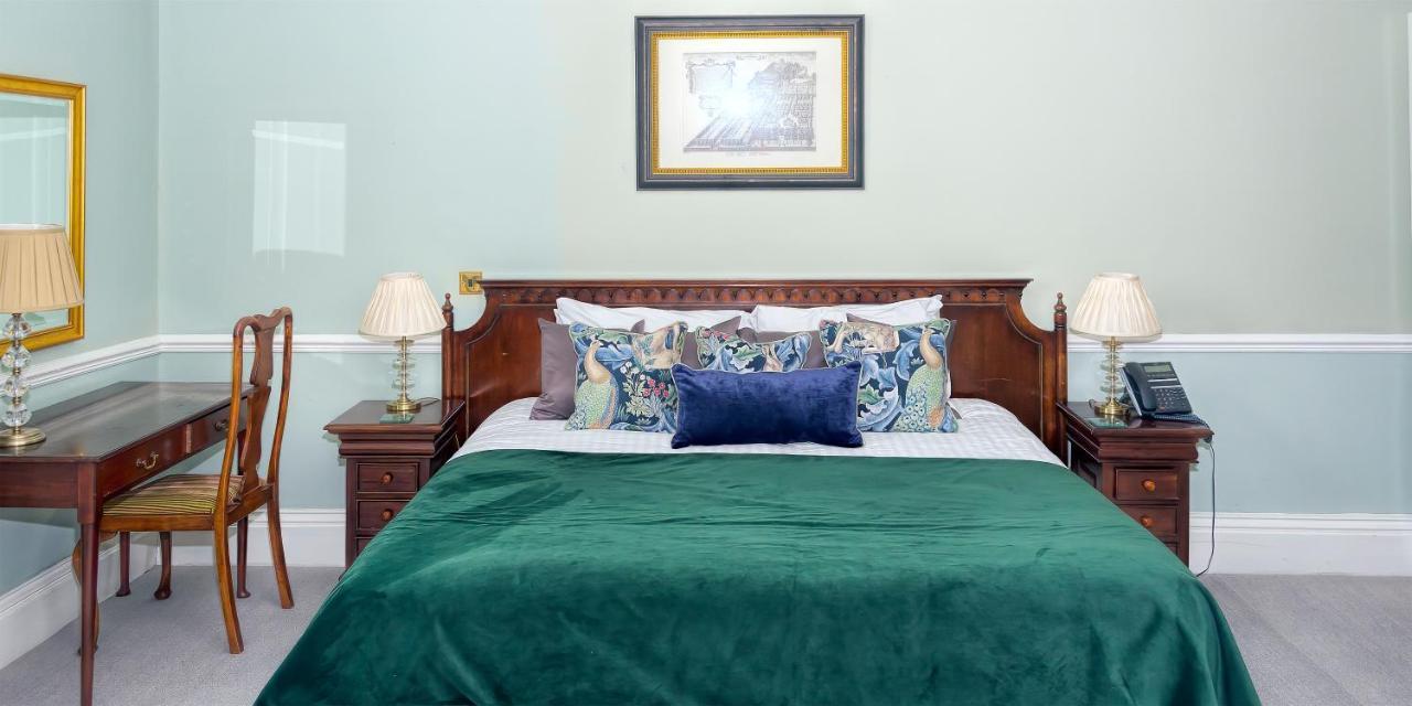 Willington Hall Hotel Tarporley Bagian luar foto