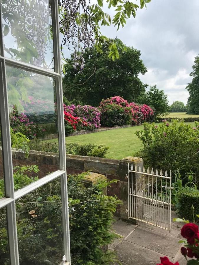 Willington Hall Hotel Tarporley Bagian luar foto