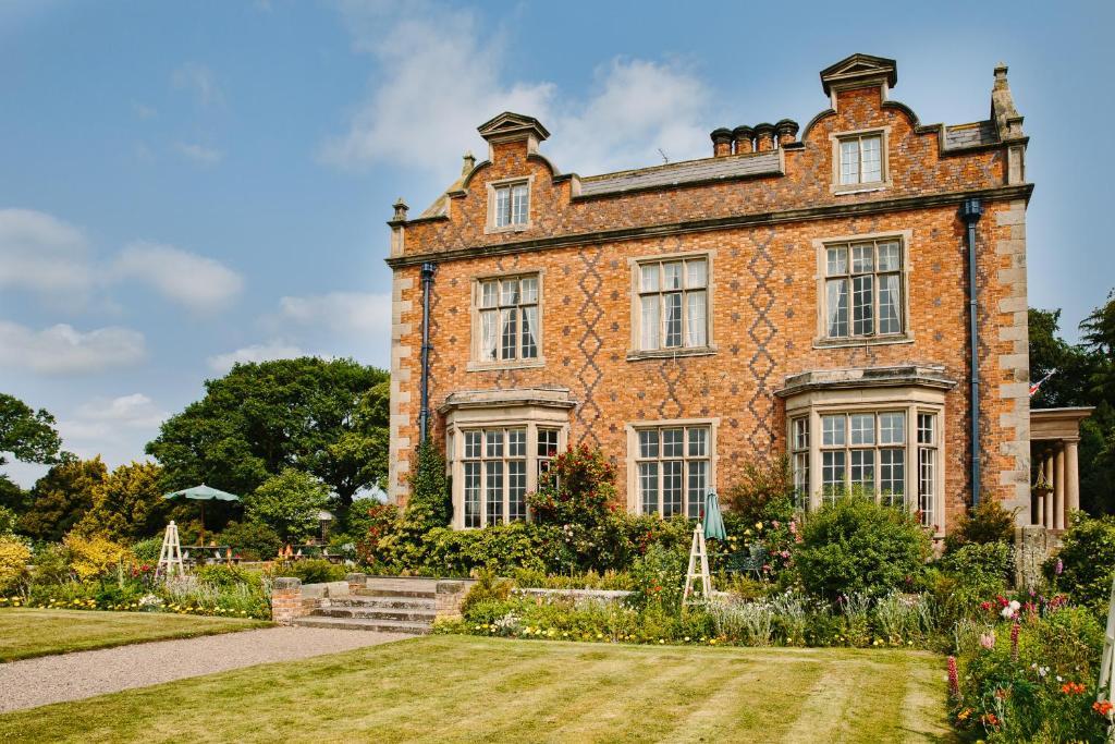 Willington Hall Hotel Tarporley Bagian luar foto