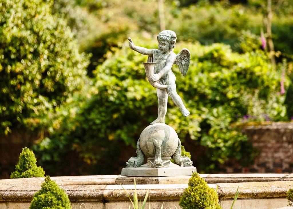 Willington Hall Hotel Tarporley Bagian luar foto