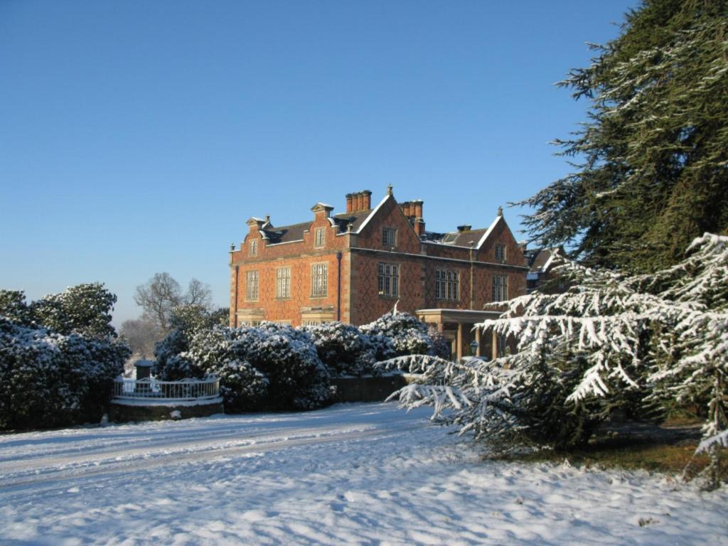 Willington Hall Hotel Tarporley Bagian luar foto