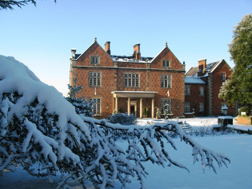Willington Hall Hotel Tarporley Bagian luar foto