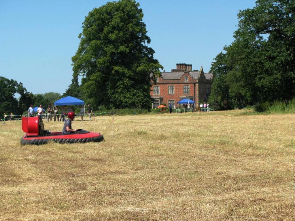 Willington Hall Hotel Tarporley Bagian luar foto