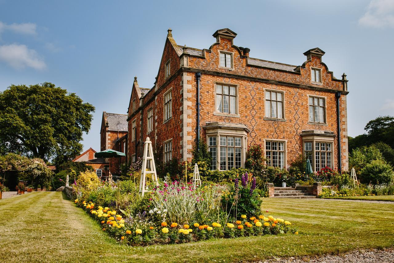 Willington Hall Hotel Tarporley Bagian luar foto