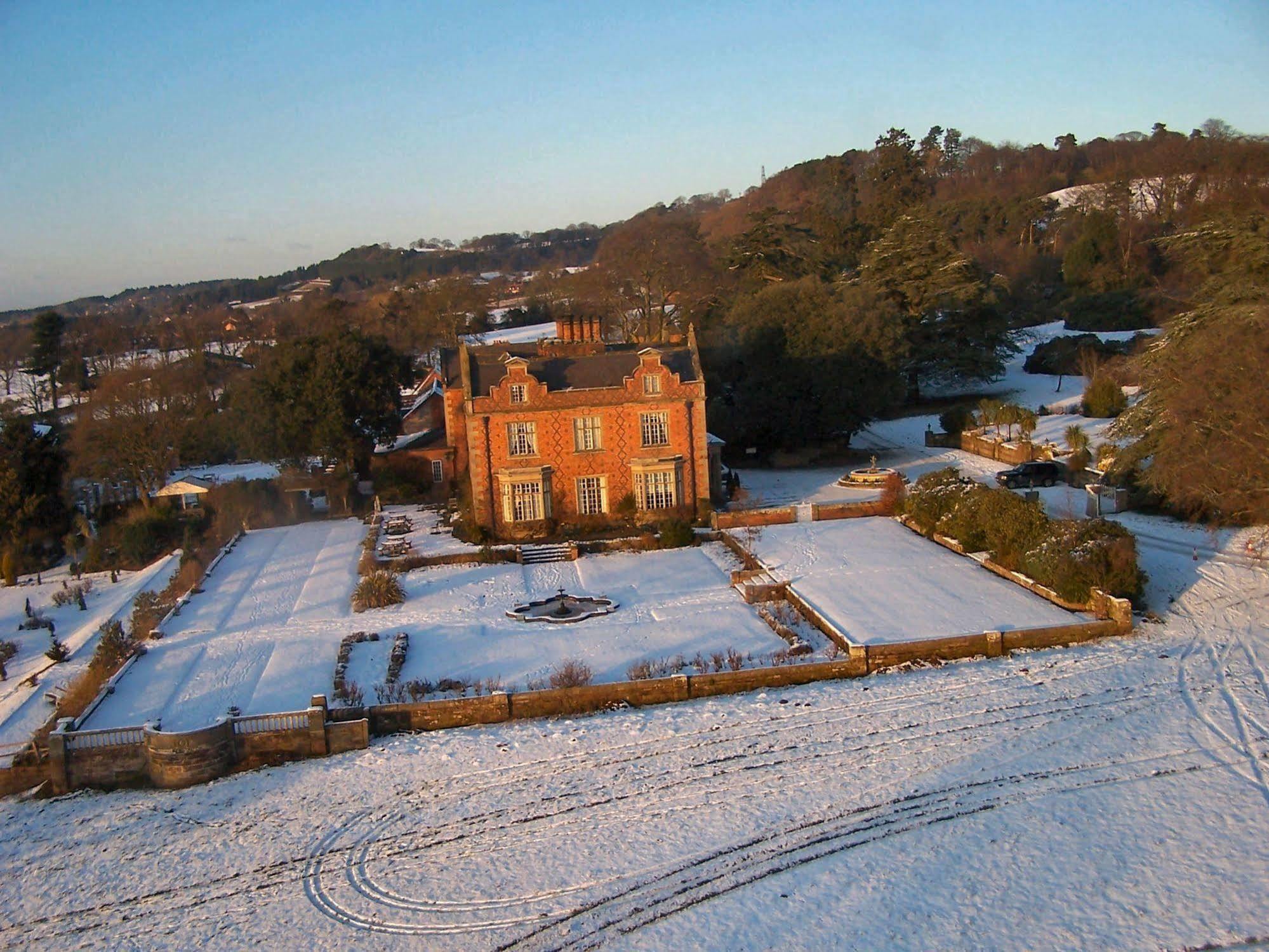 Willington Hall Hotel Tarporley Bagian luar foto