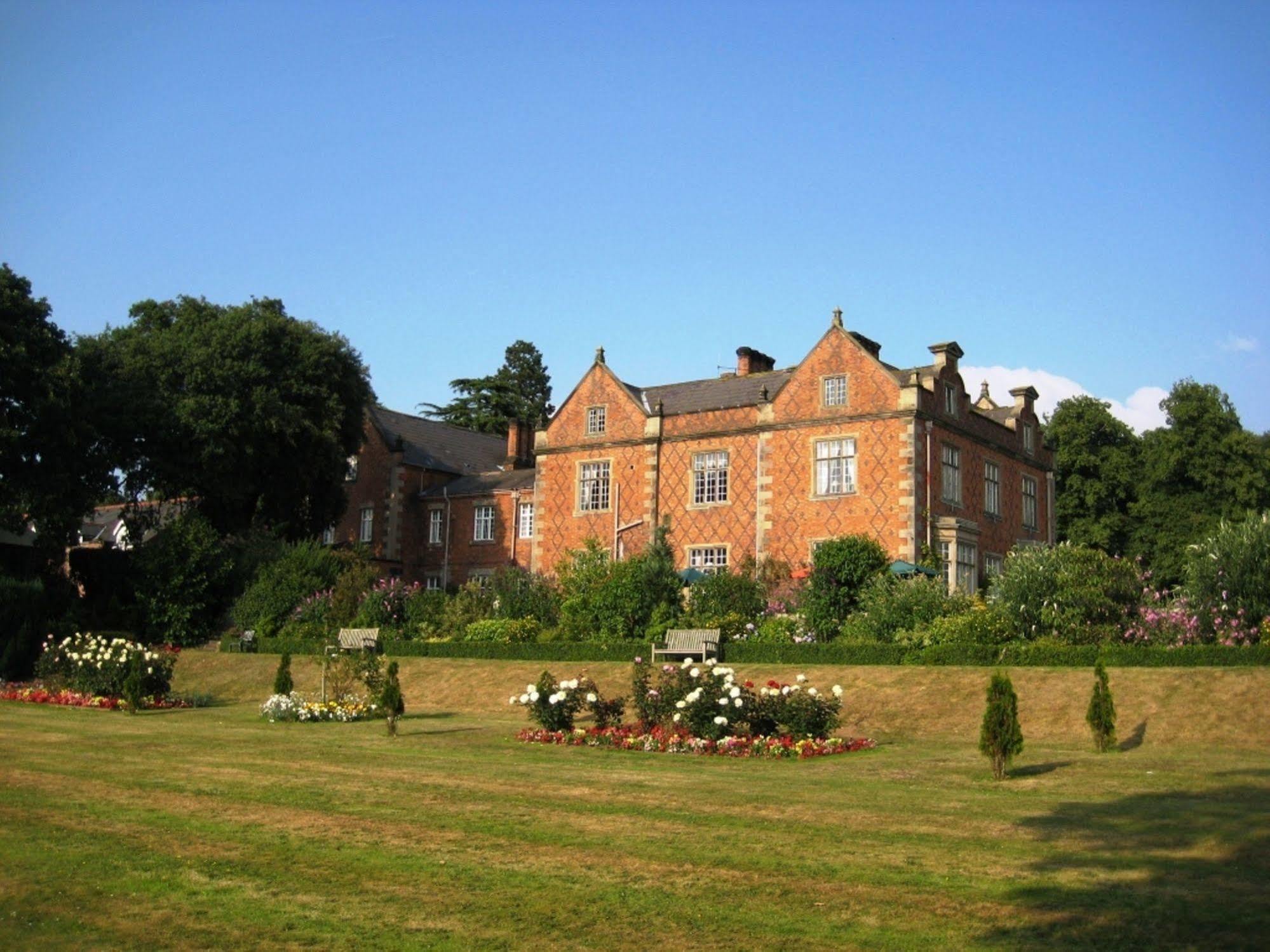 Willington Hall Hotel Tarporley Bagian luar foto