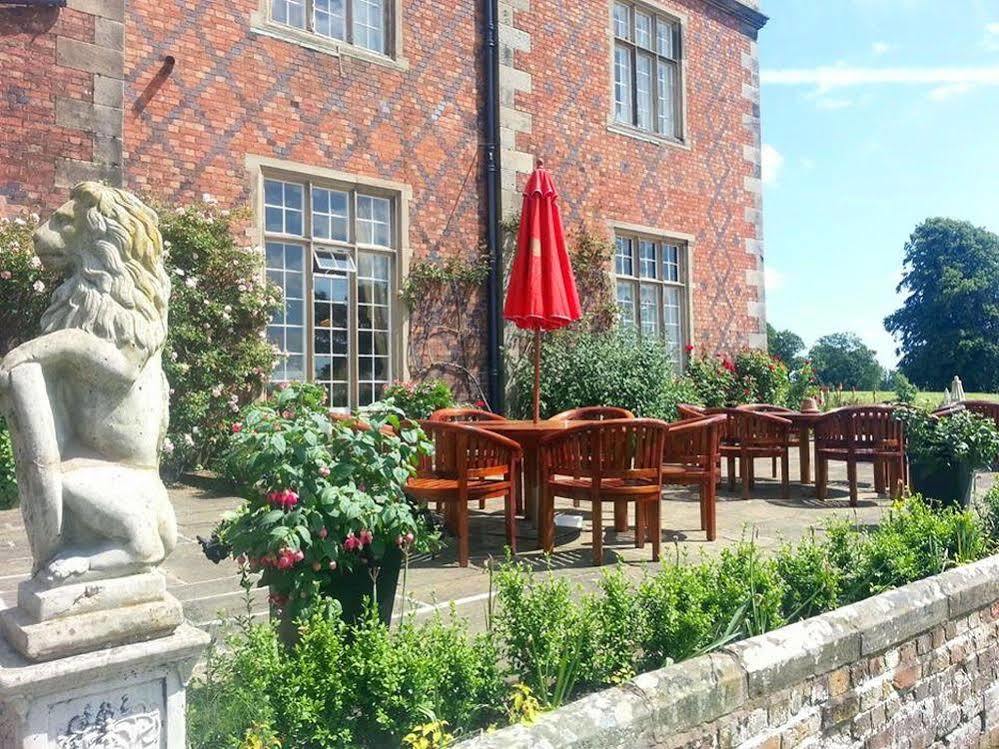 Willington Hall Hotel Tarporley Bagian luar foto