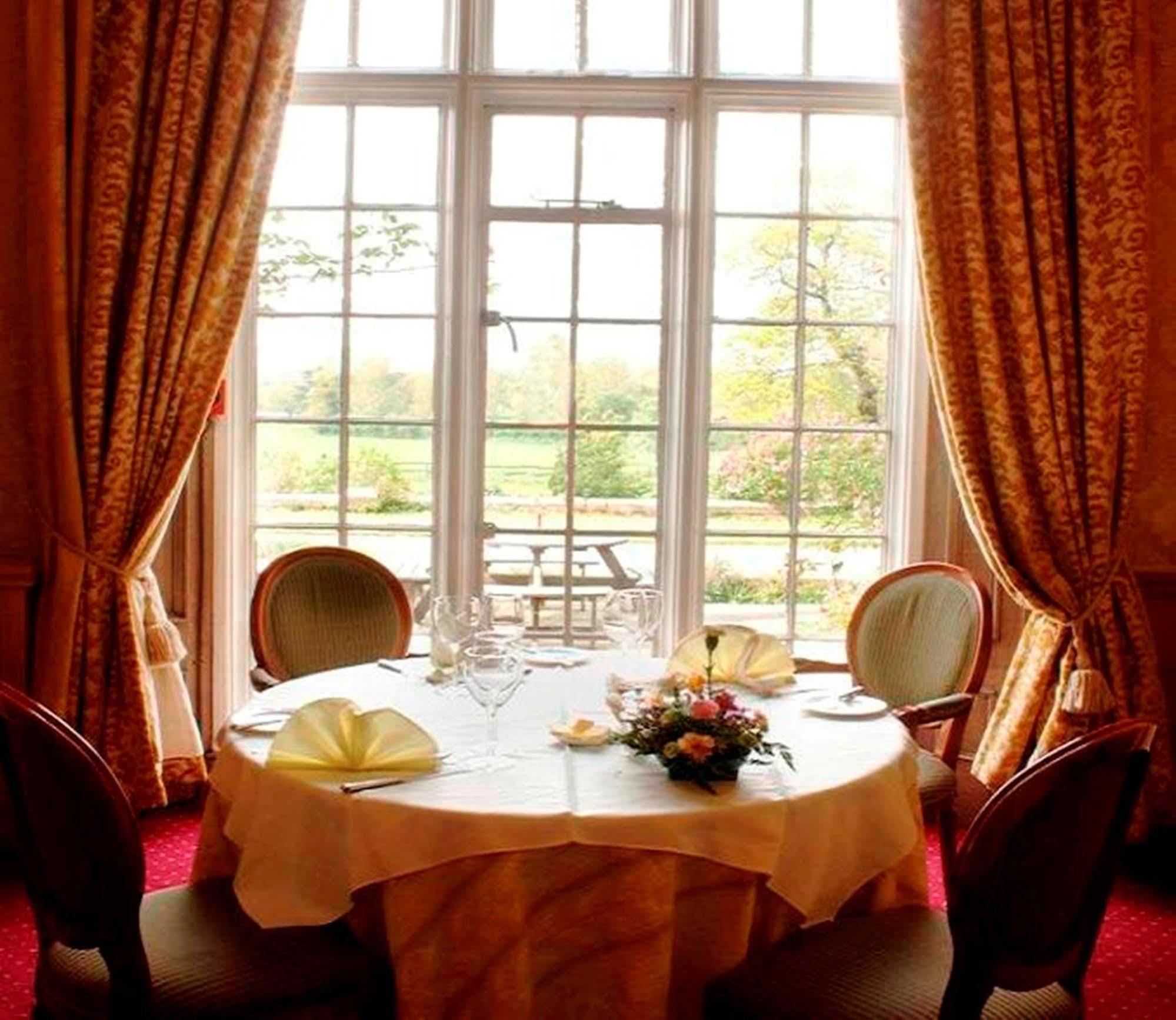 Willington Hall Hotel Tarporley Bagian luar foto