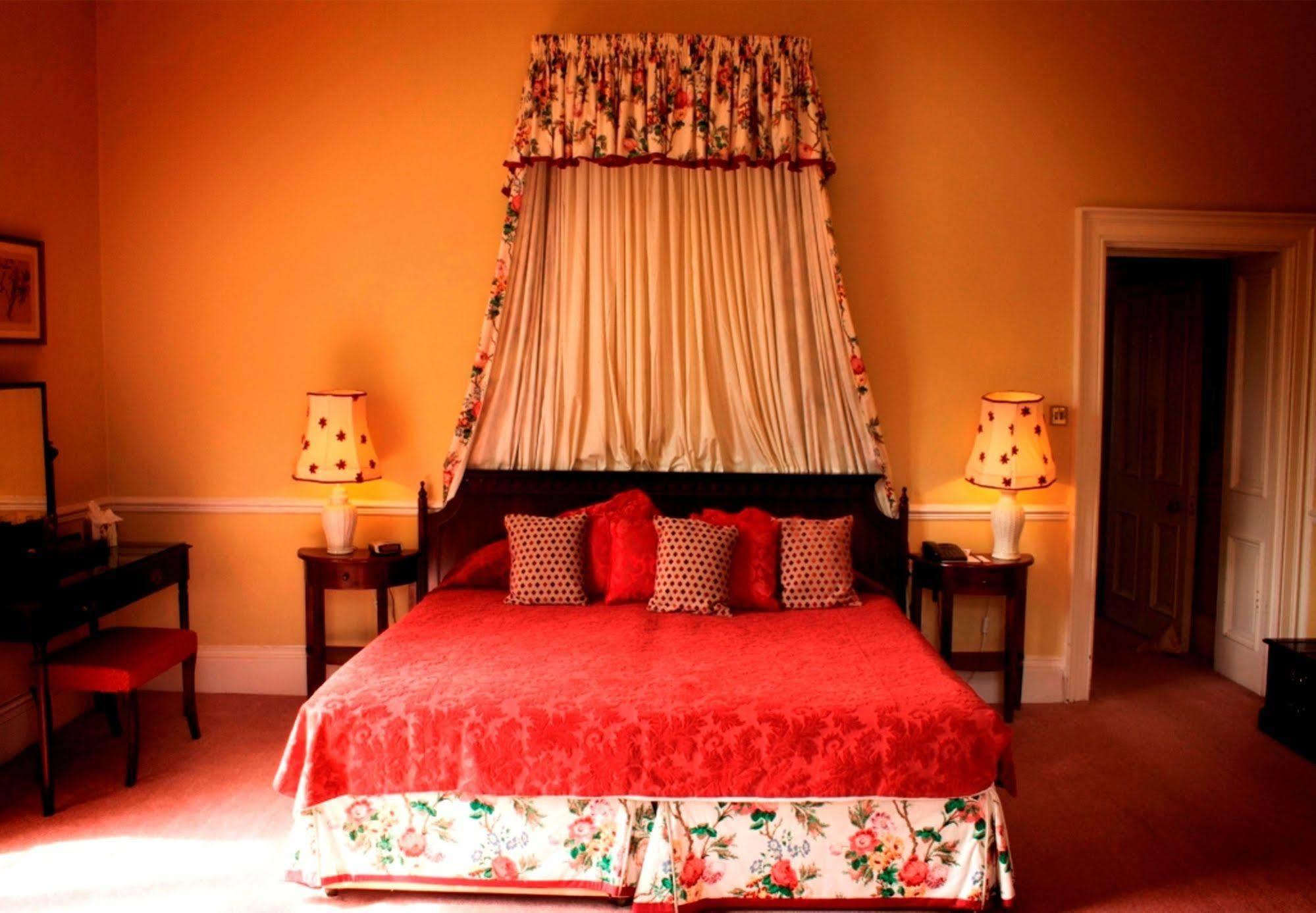 Willington Hall Hotel Tarporley Bagian luar foto