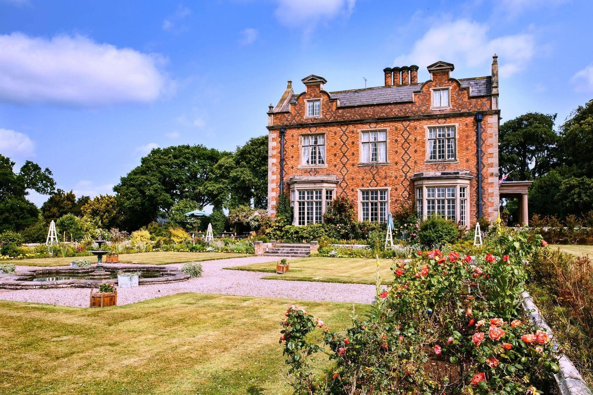 Willington Hall Hotel Tarporley Bagian luar foto